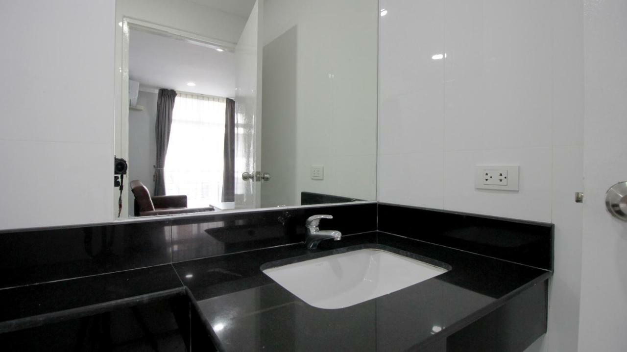 The Ocean Pearl Apartment Патая Екстериор снимка